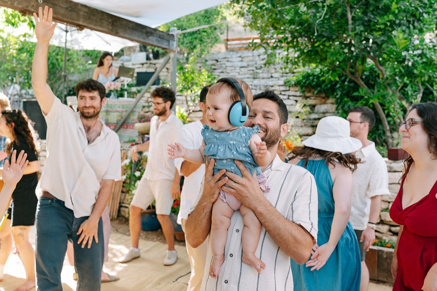 עפרי ואמתי — תמונה 140 מתוך 178